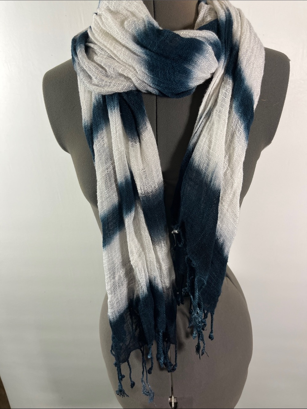 Lightweight Gauge scarf blue & white diagonal tie dye stripes & fringed end